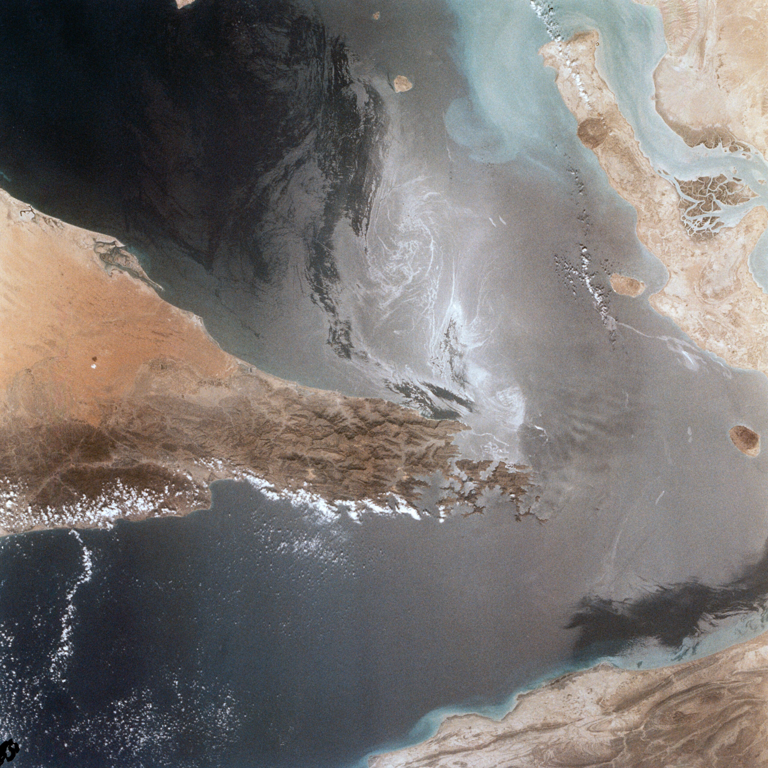 US-Iran Peace Deal Sends Oil Lower and Gives Global Trade a Morning Boost